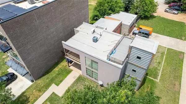 33 NE 7th ST, Oklahoma City, OK 73104