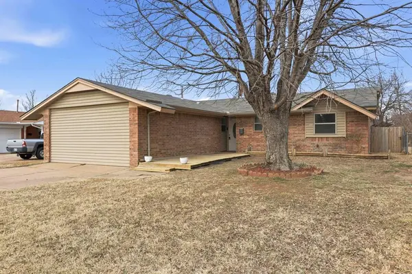 117 SW 6th ST, Moore, OK 73160