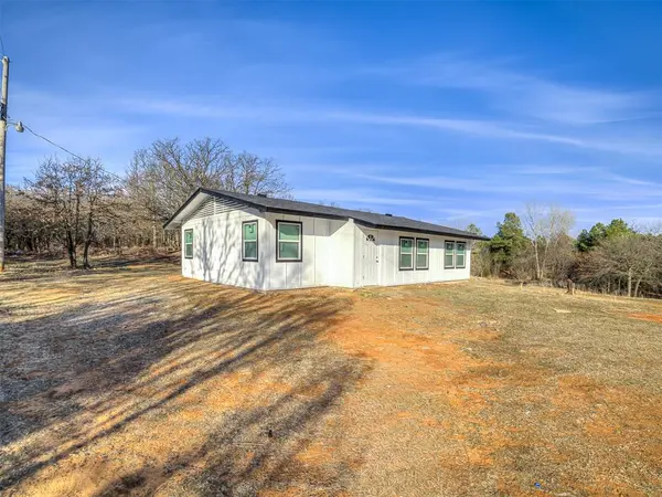 6301 S Triple X RD, Choctaw, OK 73020