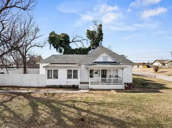 1123 E Oklahoma AVE, Guthrie, OK 73044