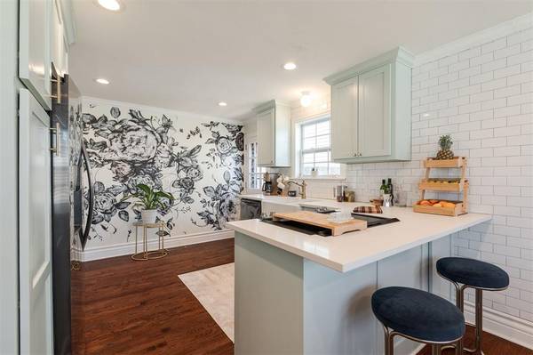 828 NW 49th ST, Oklahoma City, OK 73118