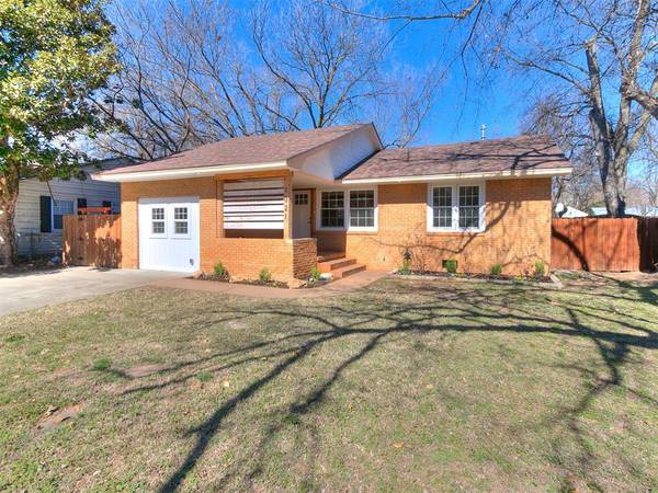 1021 W Apache ST, Norman, OK 73069