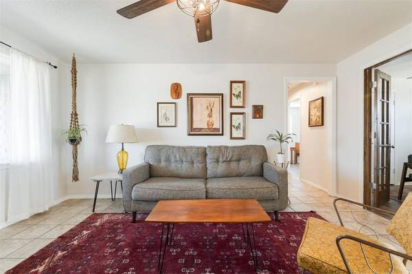 804 NW 16th ST, Moore, OK 73160
