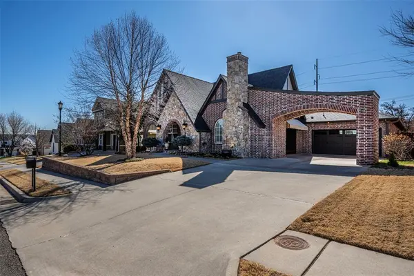 3232 Clock Tower CIR, Edmond, OK 73034