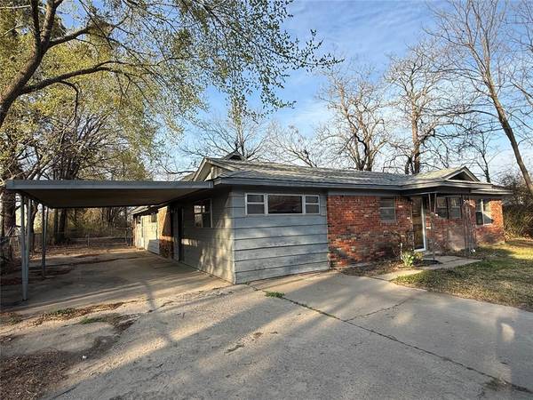 103 SW Hayes ST, Idabel, OK 74745