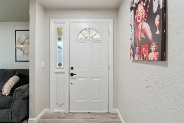 3701 Leonhardt DR, Del City, OK 73115