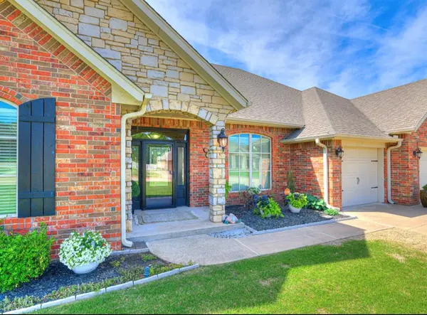 2713 Old Towne TRL, Shawnee, OK 74804