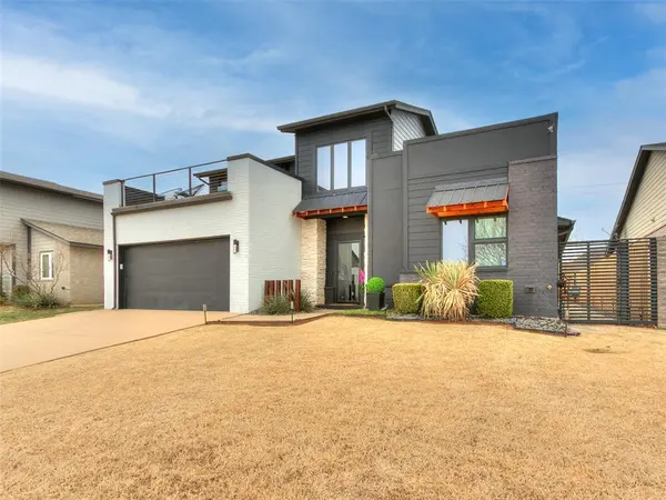 17329 Sparrow Hawk LN, Edmond, OK 73012