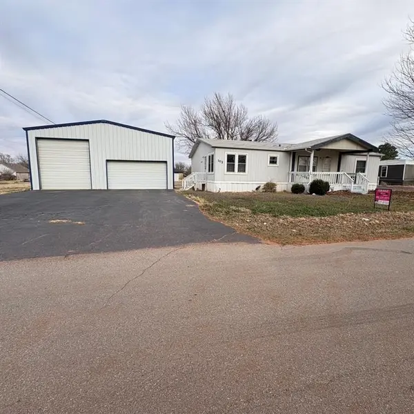 302 S 2nd ST, Canute, OK 73626