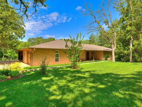3616 Flora DR, Norman, OK 73026