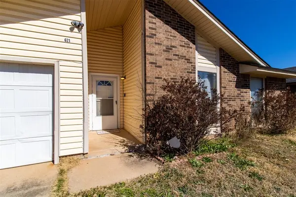 621 NW 117th ST, Oklahoma City, OK 73114