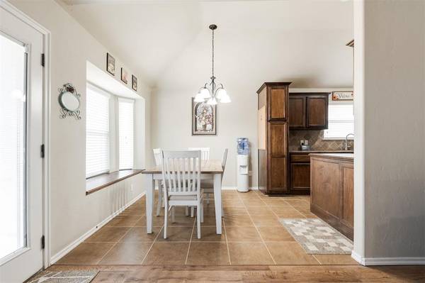 18212 Scarborough DR, Edmond, OK 73012
