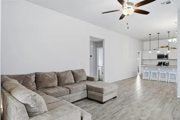 11605 SW 12th ST, Yukon, OK 73099