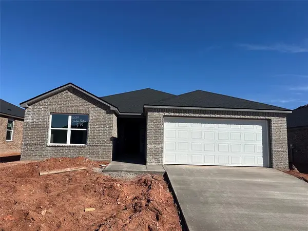 6201 Western Redbud TRL, Edmond, OK 73034