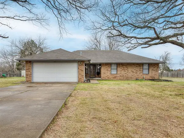 515 Ridgecrest DR, Guthrie, OK 73044