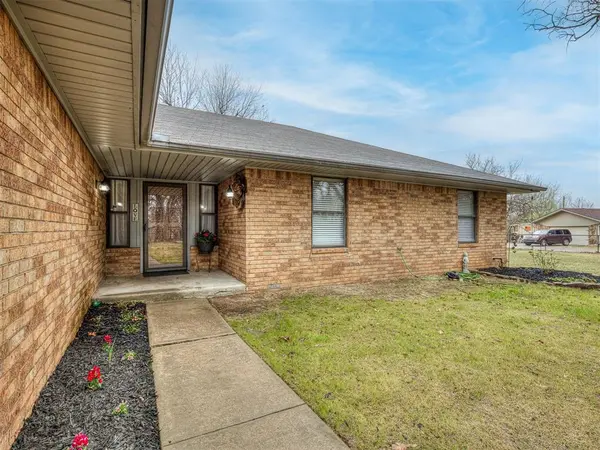 515 Ridgecrest DR, Guthrie, OK 73044