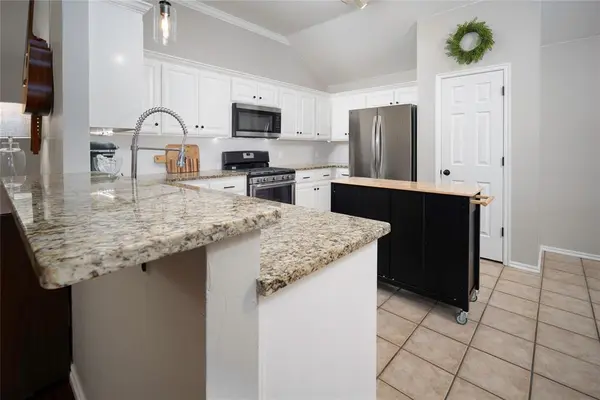 2012 Cedar Meadow LN, Edmond, OK 73003