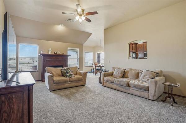 8221 NW 84th ST, Oklahoma City, OK 73132