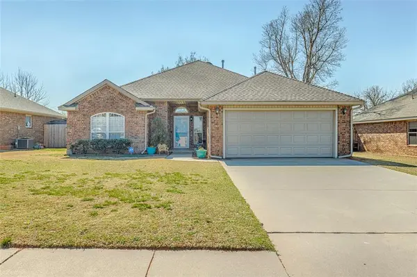 728 E Linden LN, Mustang, OK 73064