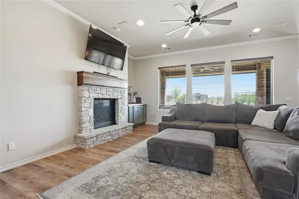4816 Hillcrest LN, Edmond, OK 73025
