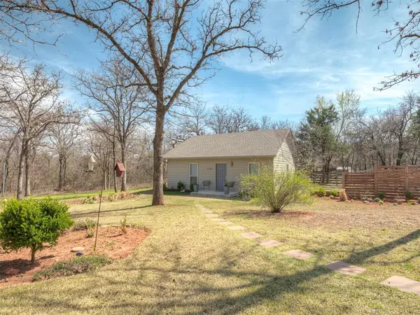 6545 E Simmons RD, Guthrie, OK 73044
