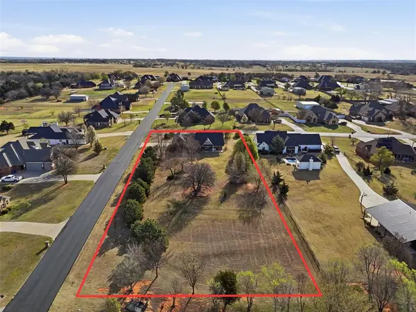 2109 Mulberry LN, Newcastle, OK 73065