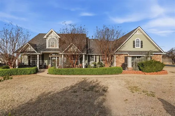 2109 Mulberry LN, Newcastle, OK 73065