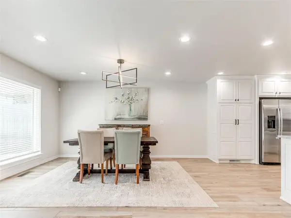 2316 Dover DR, Edmond, OK 73034