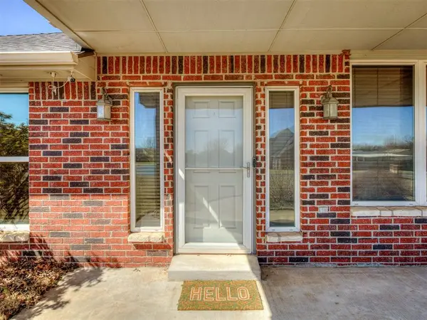 7963 N Alberts DR, Yukon, OK 73099