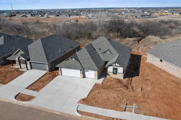 12505 Dolche Vita DR, Yukon, OK 73099