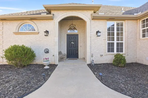 2112 Willow Bend DR, Edmond, OK 73003