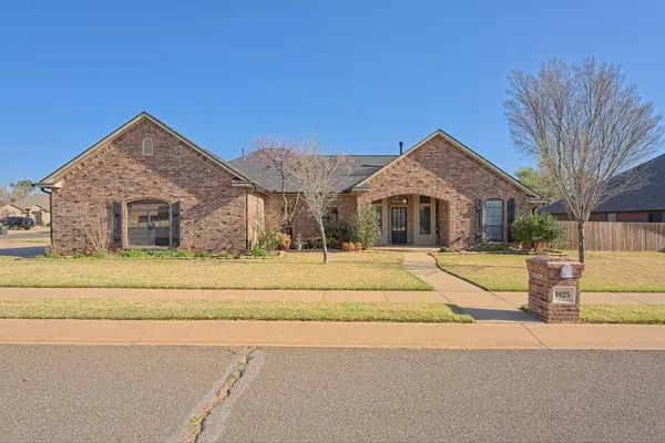 1825 Tall Grass CT, Edmond, OK 73012