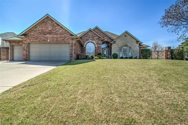 18017 San Mateo CT, Edmond, OK 73012