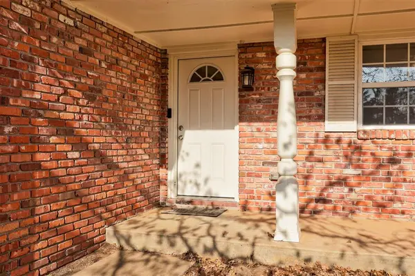 6601 Whispering Oak DR, Edmond, OK 73034