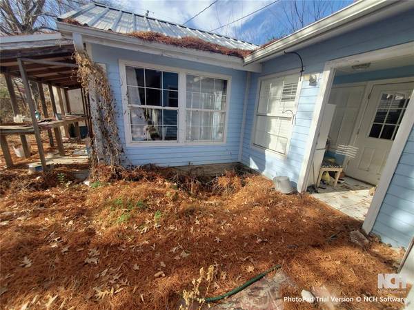 37 Lakeaire DR, Eufaula, OK 74432