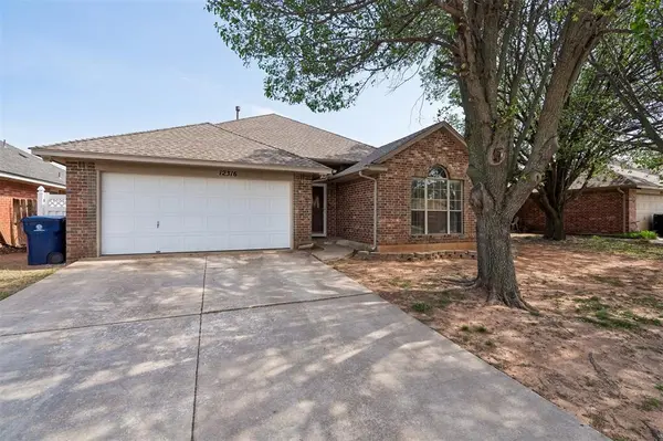 12316 SW 11th ST, Yukon, OK 73099