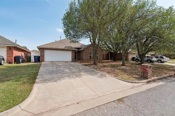 12316 SW 11th ST, Yukon, OK 73099