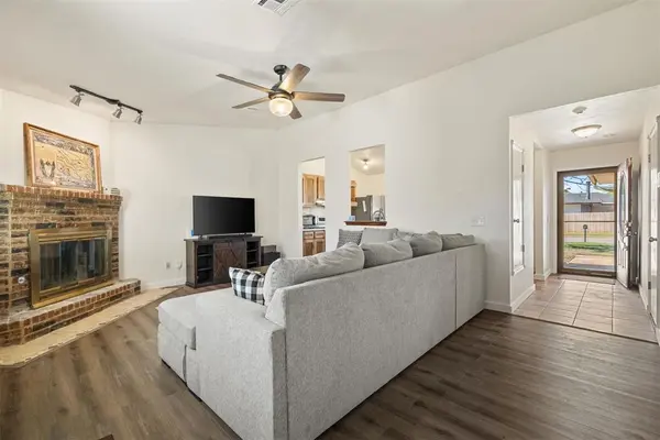 1000 Noel DR, Yukon, OK 73099