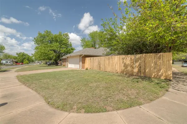 2801 Morgan TRL, Edmond, OK 73012