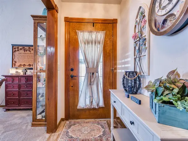 1400 E Main ST, Moore, OK 73160