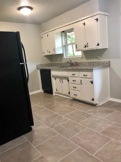 905 Sandy LN, Choctaw, OK 73020