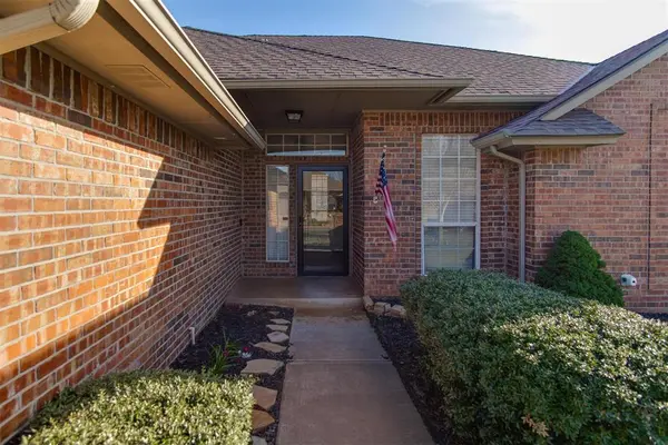 1840 Camden WAY, Edmond, OK 73013