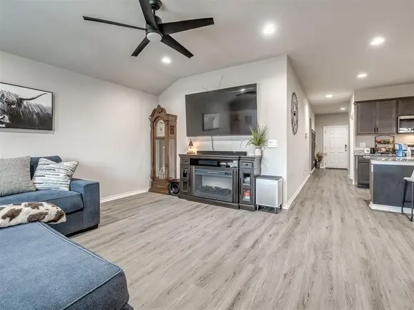 4212 Moonlight RD, Mustang, OK 73064