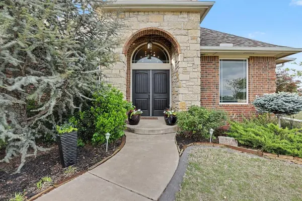 301 Meadow Lark LN, Blanchard, OK 73010