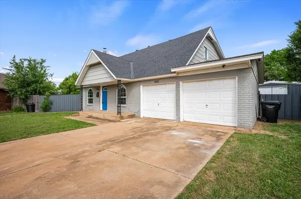 1025 NW 7th ST, Moore, OK 73160