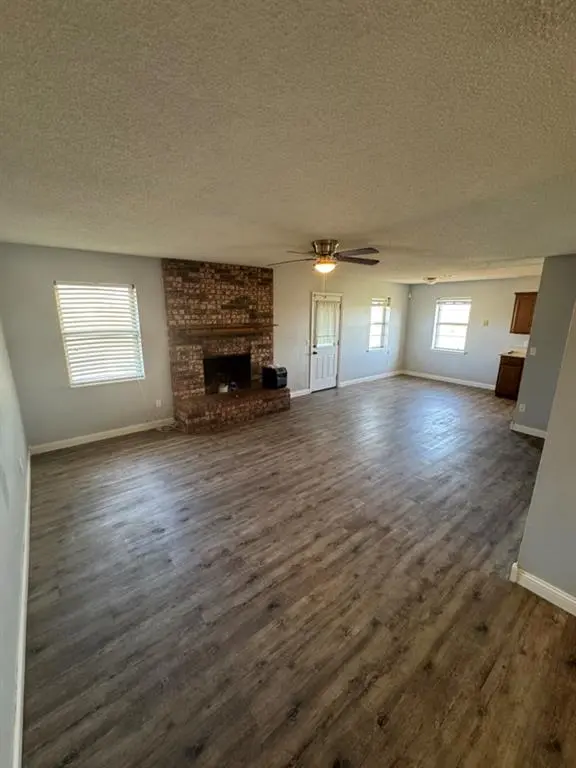 725 Elm AVE, Geary, OK 73040