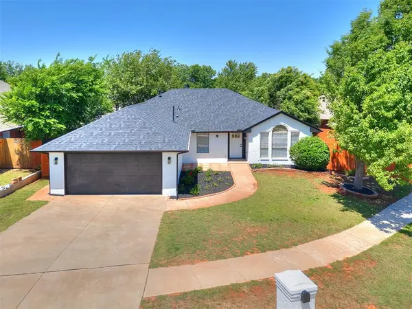 18213 Bur Oak DR, Edmond, OK 73012