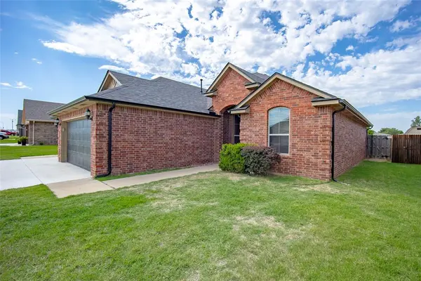 2564 Kadlan DR, El Reno, OK 73036
