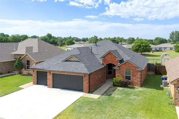 2564 Kadlan DR, El Reno, OK 73036