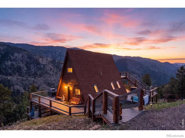500 Bulwark Ridge DR, Glen Haven, CO 80532